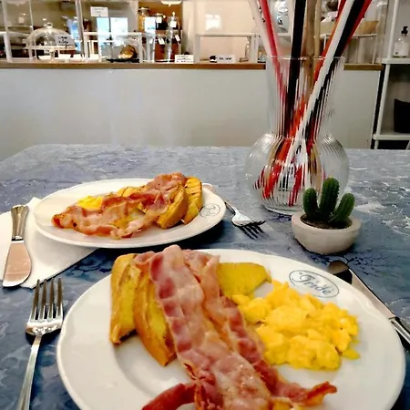 Iride & Rooms- Ideale Per Famiglie E Coppie 2* Riccione