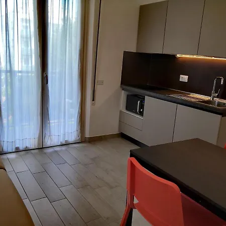 Iride & Rooms- Ideale Per Famiglie E Coppie Hotel 2*