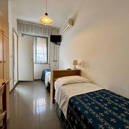 Iride & Rooms- Ideale Per Famiglie E Coppie 2* Riccione