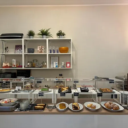 酒店 Iride & Rooms- Ideale Per Famiglie E Coppie 里乔内