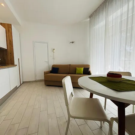 酒店 Iride & Rooms- Ideale Per Famiglie E Coppie 2*