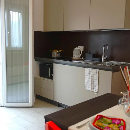 호텔 Iride & Rooms- Ideale Per Famiglie E Coppie 2*
