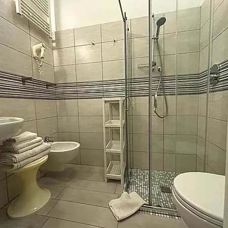 Iride Suite&breakfast- Ideale Per Famiglie E Coppie 2*