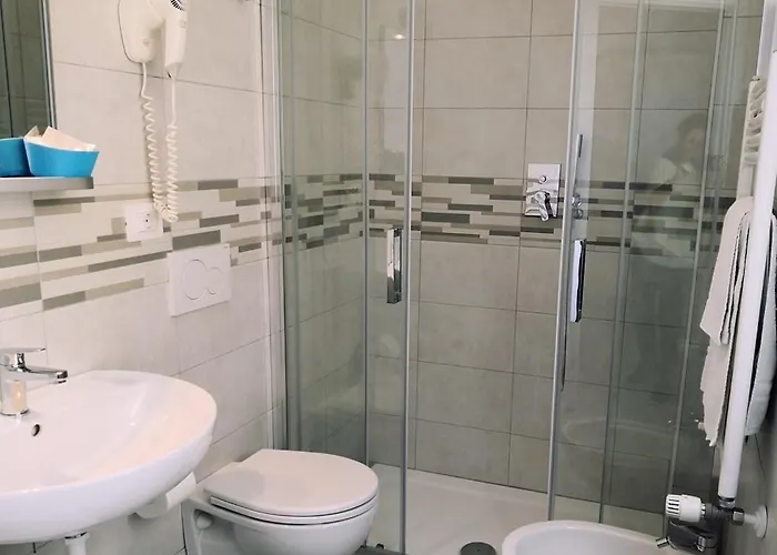 Iride & Rooms- Ideale Per Famiglie E Coppie Отель Риччоне