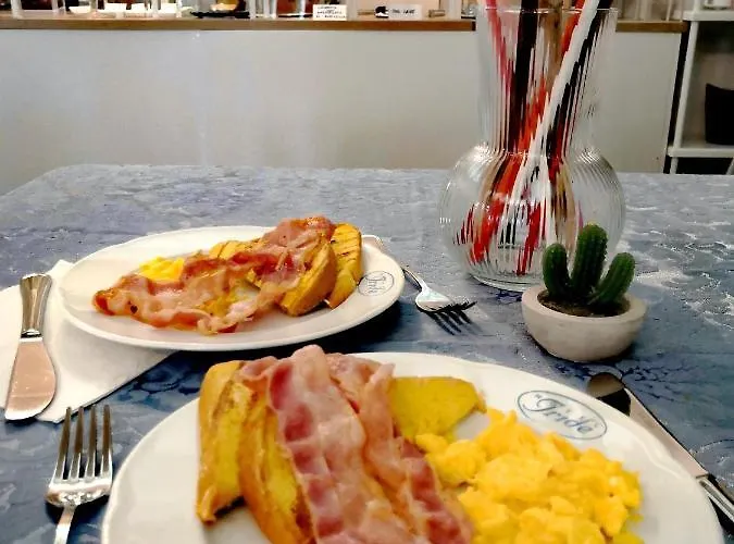 Iride & Rooms- Ideale Per Famiglie E Coppie 2* 리치오네