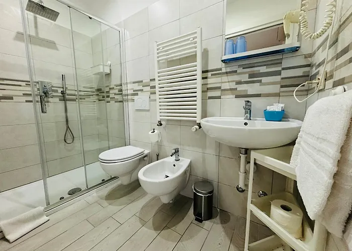 Iride & Rooms- Ideale Per Famiglie E Coppie Hotel 2*