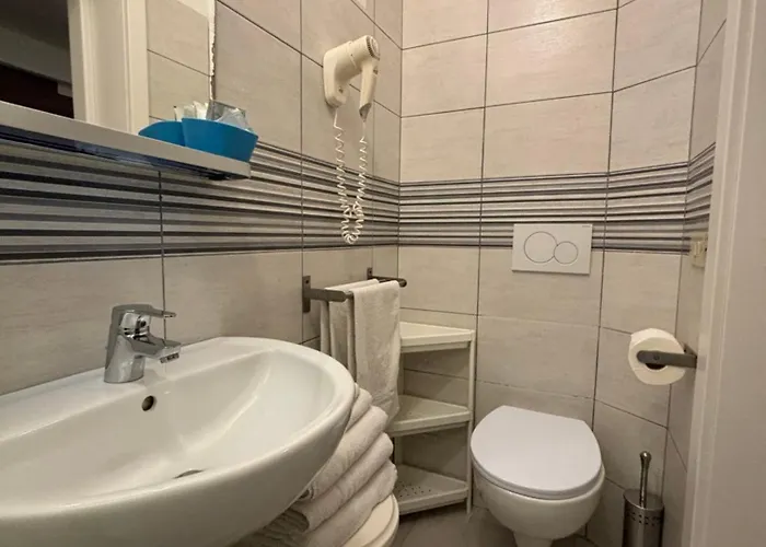 Iride & Rooms- Ideale Per Famiglie E Coppie Riccione