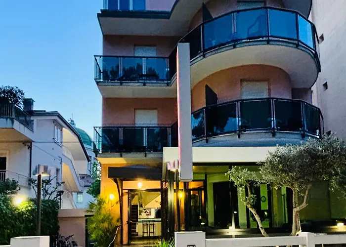 Iride & Rooms- Ideale Per Famiglie E Coppie 2* Riccione