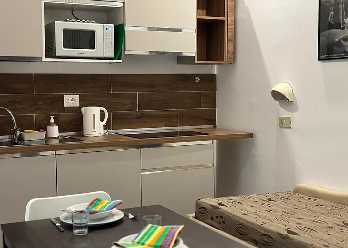 Отель Iride & Rooms- Ideale Per Famiglie E Coppie