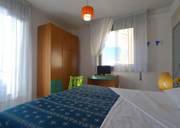 Iride & Rooms- Ideale Per Famiglie E Coppie 2* Риччоне