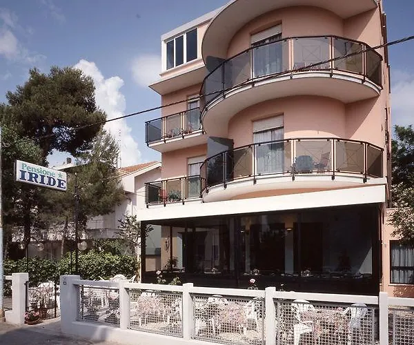 Hotel Iride & Rooms- Ideale Per Famiglie E Coppie Riccione